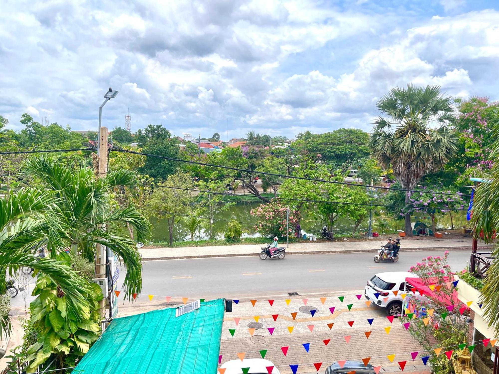 Siem Reap Riverside Hotel מראה חיצוני תמונה