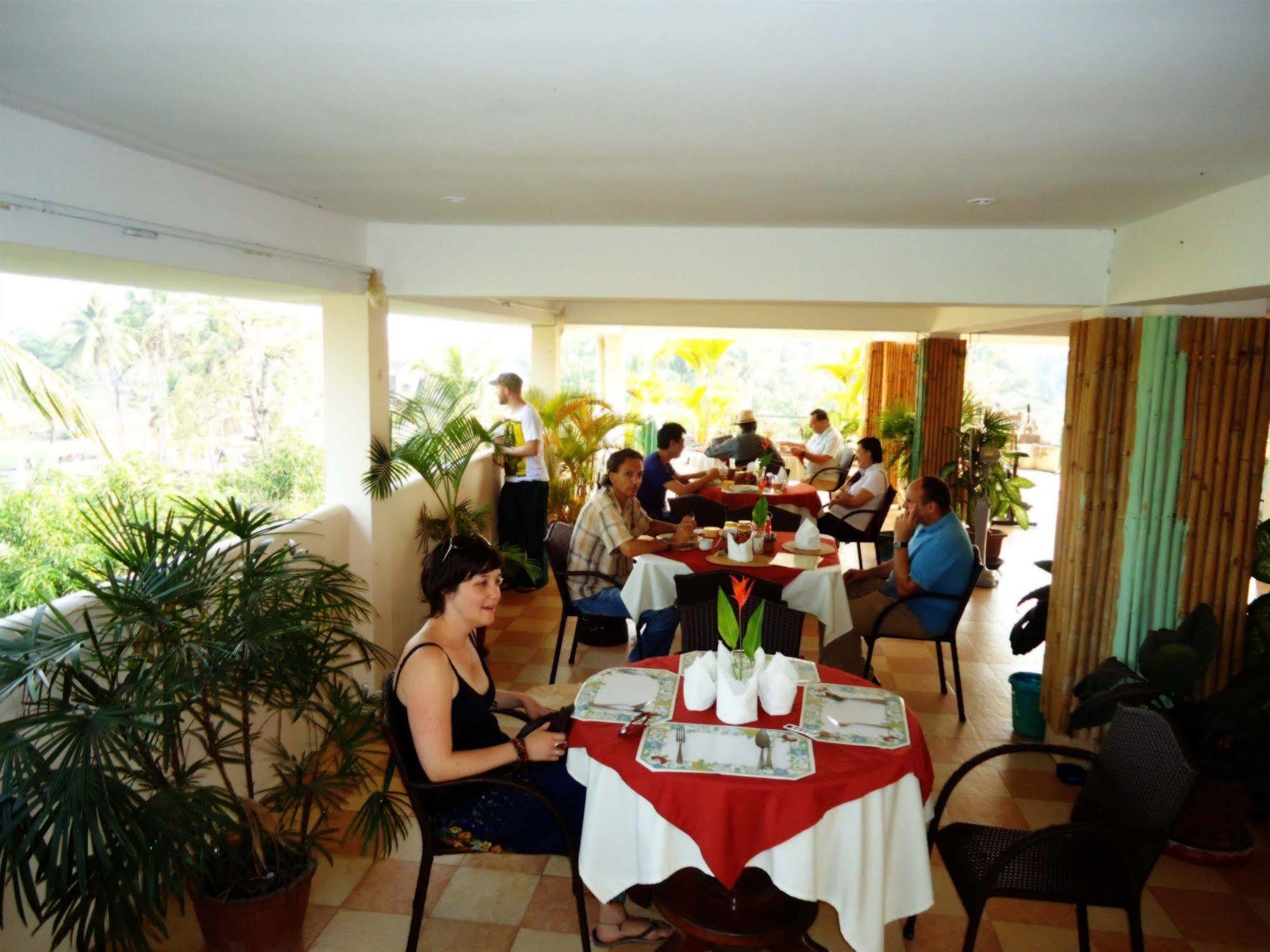 Siem Reap Riverside Hotel מראה חיצוני תמונה
